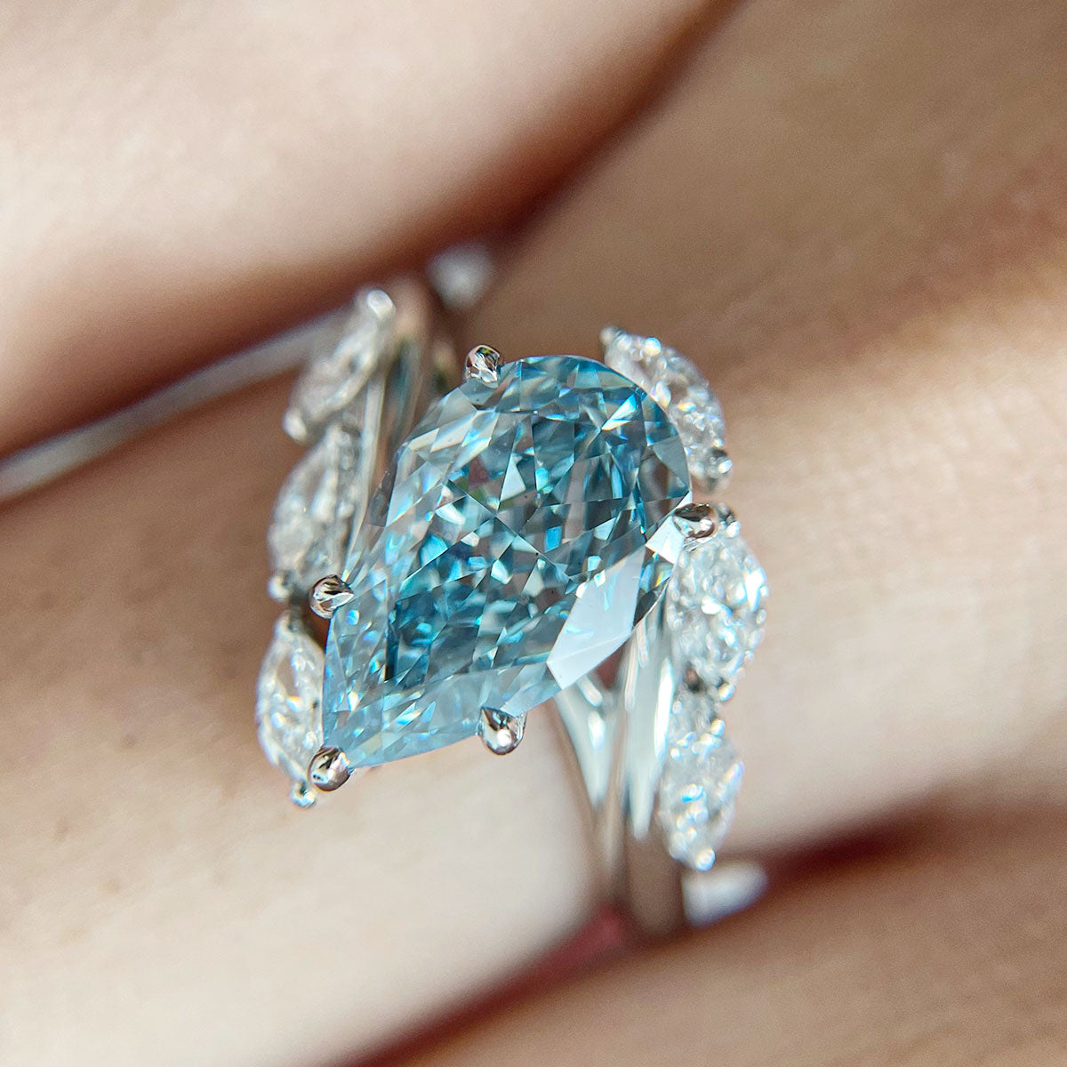 PT950 Pear Blue Diamond Engagement Ring Lab-Grown Diamond Custom Ring（3.45CTW-FB-FIB-FVB/VS-VVS)